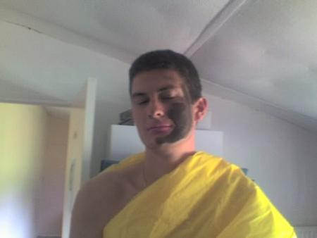 Steve en plein maquillage ^^